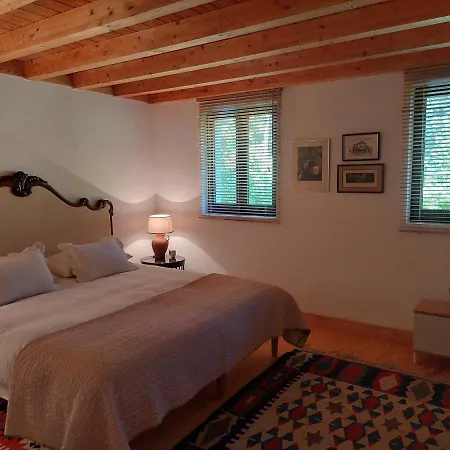 Casa de Férias La Vieja Fragua, Alojamiento Para 2 En El Bosque, A 12 Km Del Mar *